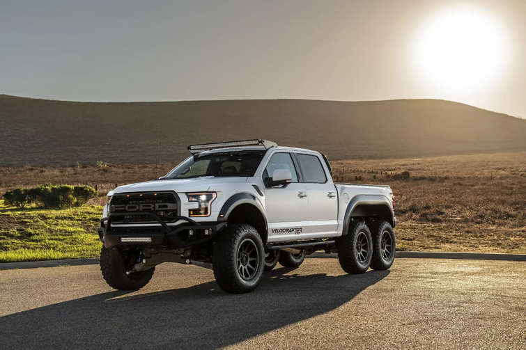 Ford Raptor Hennessey Velociraptor 6x6