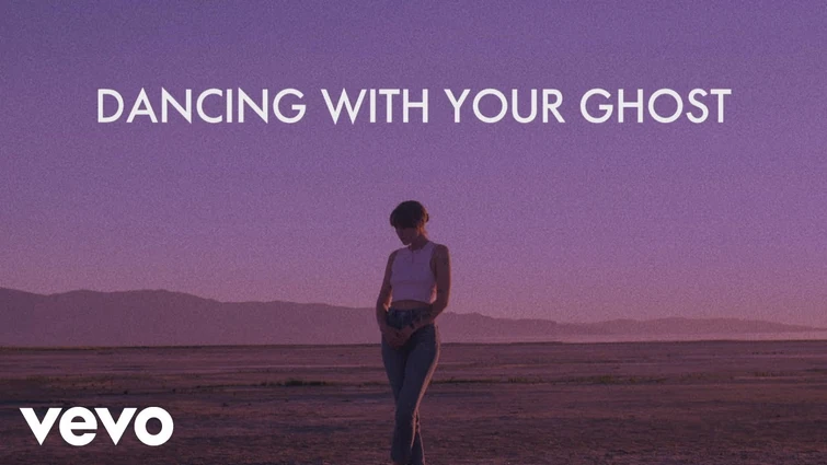 Sasha Sloan - Dancing With Your Ghost (Lyric Video)