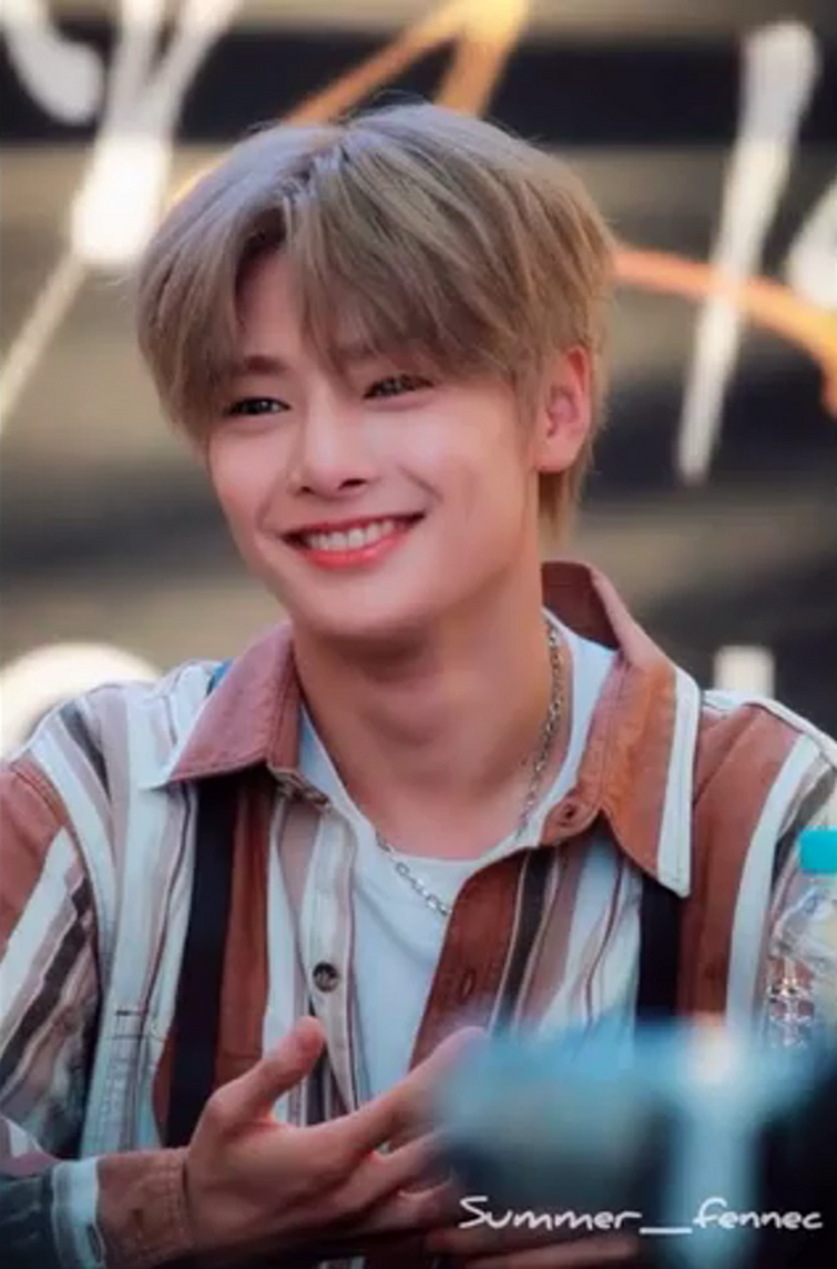 Чонин Stray Kids 2021. Чонин блондин СТРЕЙ.