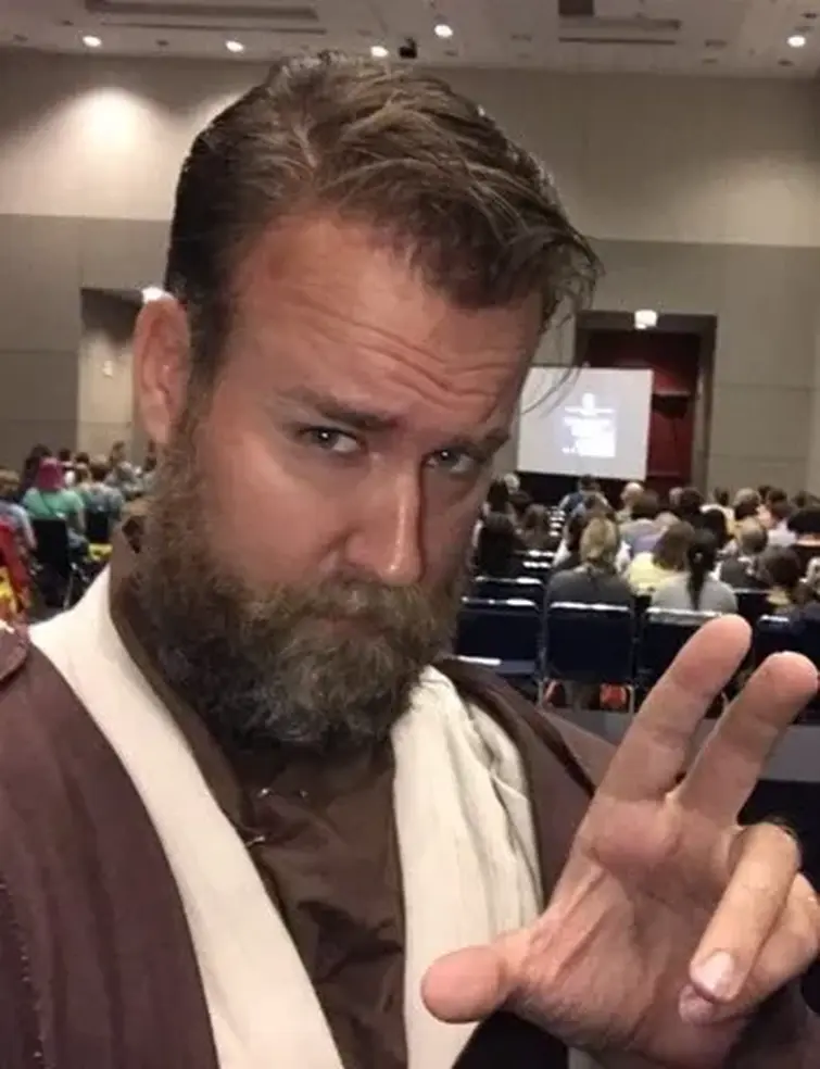 Марк томпсон. Marc thompson (voice actor) фильмы. Mark thompson актер. Marc thompson voice actor. Marc thompson (voice actor) фильмы.