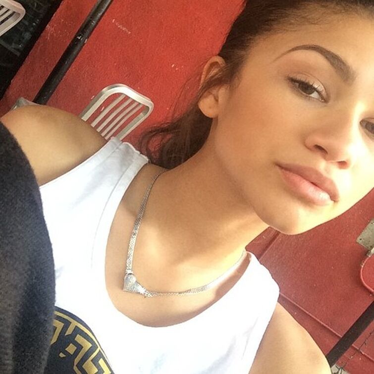 Зендея из инстаграмма. Zendaya Instagram.