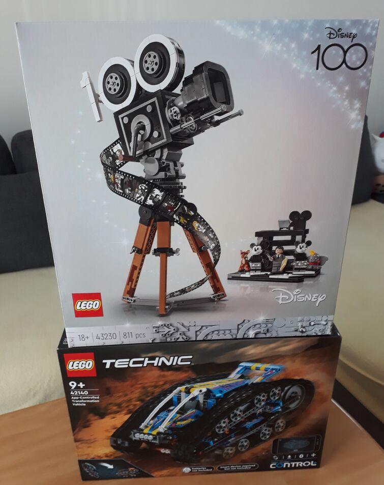 LEGO Disney 100 Walt Disney Tribute Camera Set 43230