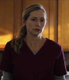 S02E01-The-First-Polaroid-040-Carolyn-Standall