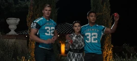 S04E05-House-Party-056-Luke-Estela-Diego