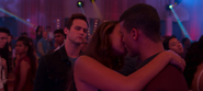 Jessica and Diego kissing as Justin gets annoyed