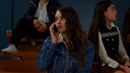 Jessica trying to call Justin