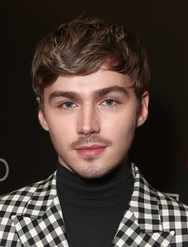 Miles Heizer
