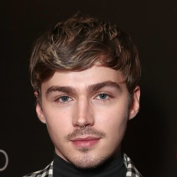Miles Heizer 13 Reasons Why Wiki Fandom