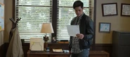 S04E08-Acceptance-Rejection-082-Zach-Dempsey.png (2.52 MB) Zach finding a letter in his file