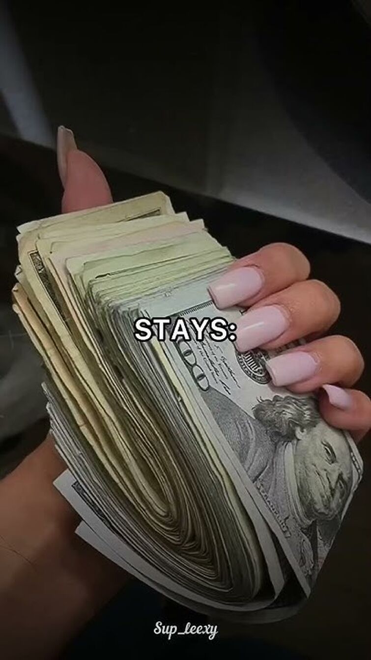 STAYS WILL BE BILLIONAIRES BY NOW💸💸#trending #straykids #skz #kpop #cash #rich#stay #job #moneytalks