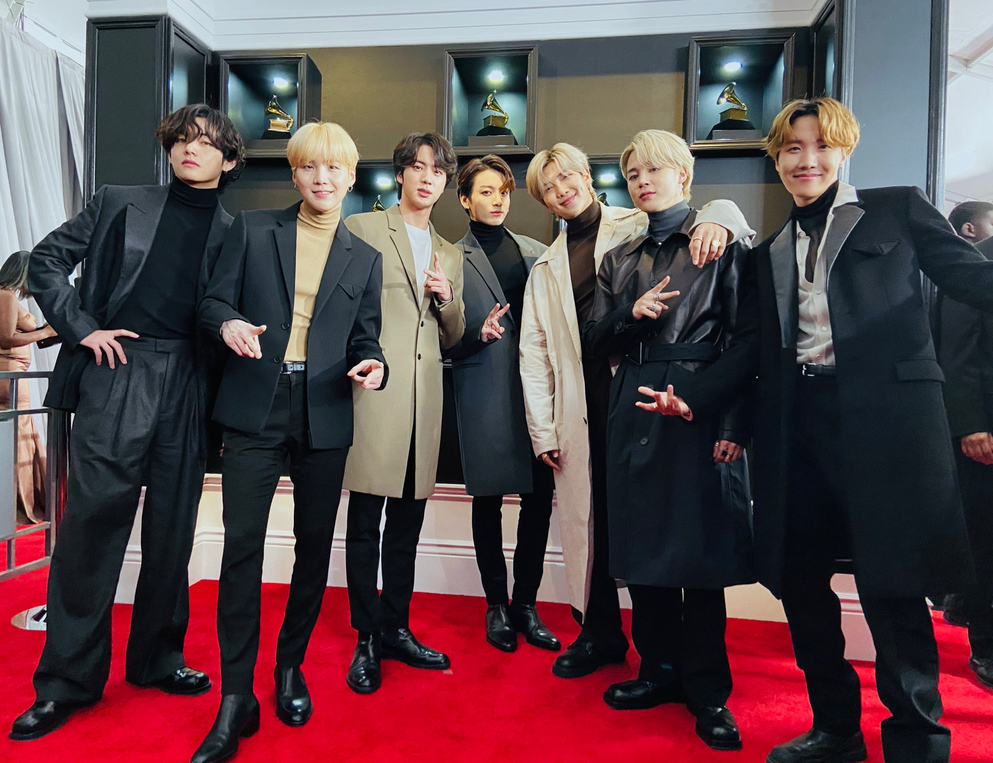 BTS Gushes Over Ariana Grande