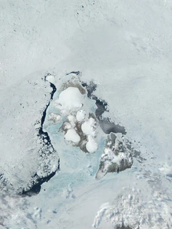 A Terra MODIS image of Severnaya Zemlya archipelago, Arctic Ocean in 6 July 2001. Severnaya Zemlya (Russian: Се́верная Земля́, Literaly: Northern Land).