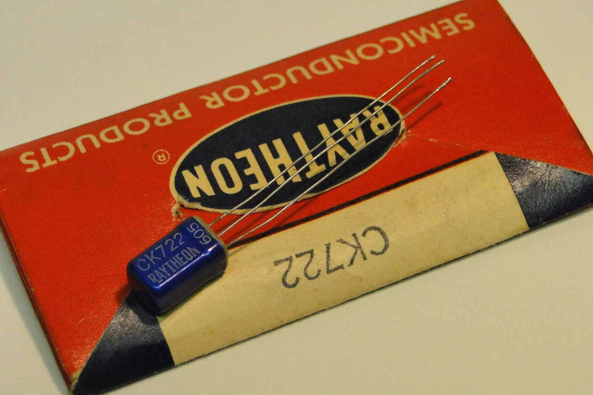 Raytheon CK722 PNP germanium junction transistor 19451991 Cold War