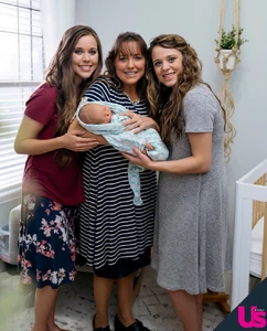 Jinger, Jessa, Michelle, and baby Felicity.