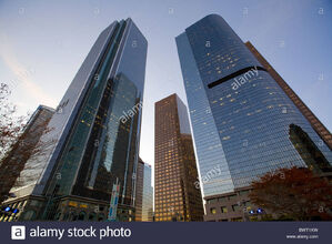 One-california-plaza-and-two-california-plaza-bunker-hill-downtown-BWT1XW.jpg