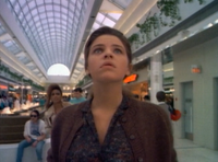 Nadia Hoffs Mall S1E3