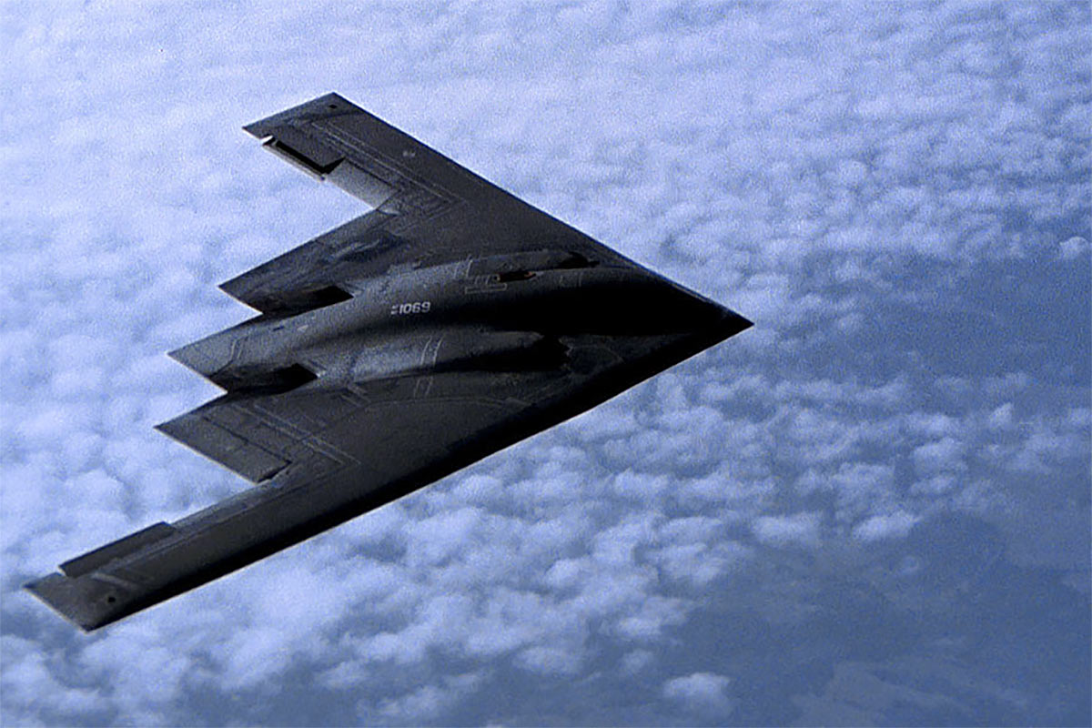 B 2 Spirit Stealth Bomber