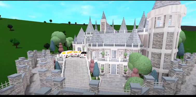 I Need Help Deciding Which Castle To Build Fandom - roblox bloxburg castle ideas