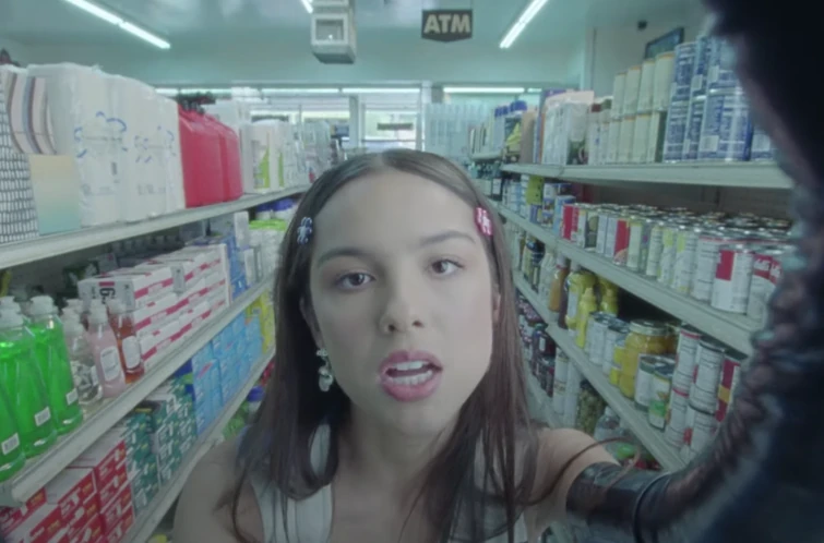 Olivia rodrigo good 4. Olivia good 4. Olivia rodrigo. Olivia good 4. Good 4 u olivia rodrigo обложка.