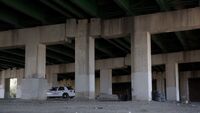 10x02 under bridge