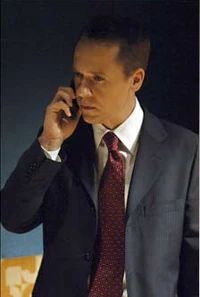 Reed llama a Bruce Carson.