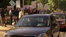 S06E03 protest