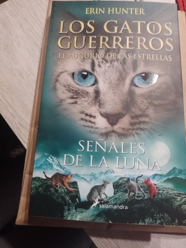 Livro El Cuarto Aprendiz (Los Gatos Guerreros , El Augurio De Las Estrellas  1) de Erin Hunter (Espanhol)