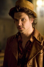 Andrew-Lee-Potts-as-The-Hatter-in-the-SyFy-mini-series-Alice-andrew-lee-potts-9367993-400-600-1-.jpg