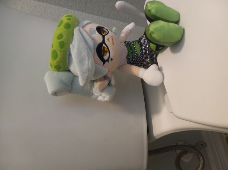 Remember to give your plush Marie head pats everyone : r/splatoon