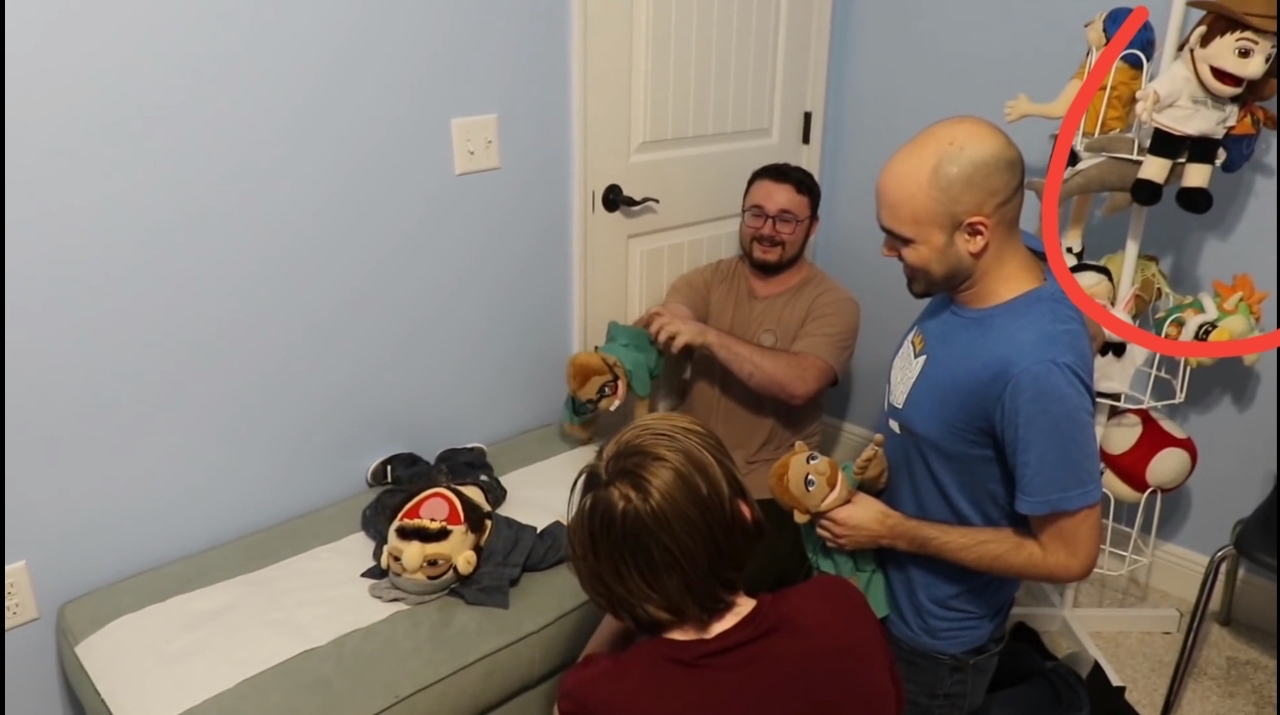 woody puppets