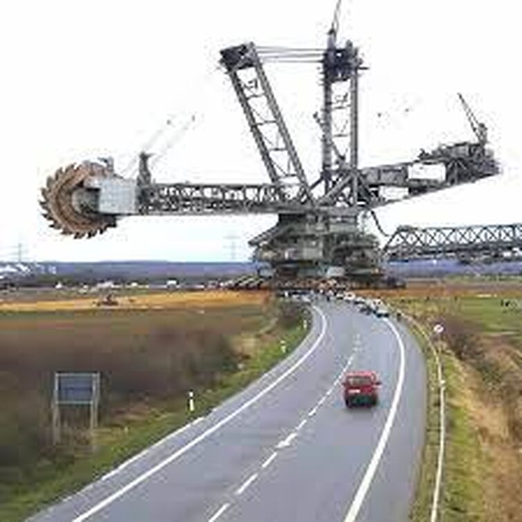 Mining Mayhem: Bucket-Wheel Excavator Collapse