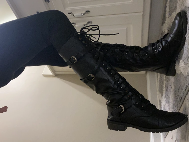 Gothicutie x Shadow Empress Boots irl??!!??! Fandom