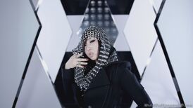Gong-Min-ji-In-Black-I-am-The-Best-K-Pop-2NE1-Wallpapers