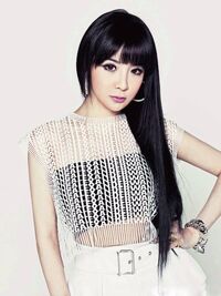 YG-FAMILY-Shanghai-2NE1-Bom-590x787