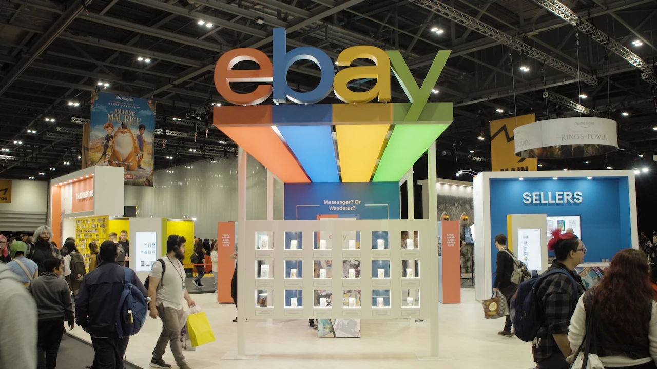 London Comic Con Highlights eBay Trading Card Booth Fandom