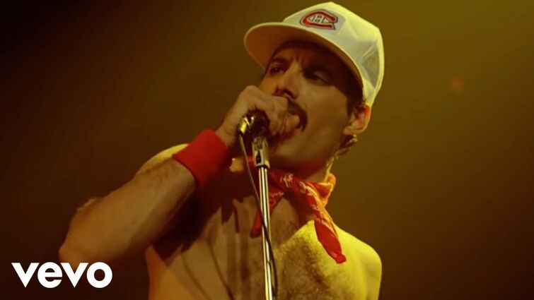 Queen - Another One Bites The Dust (Live)
