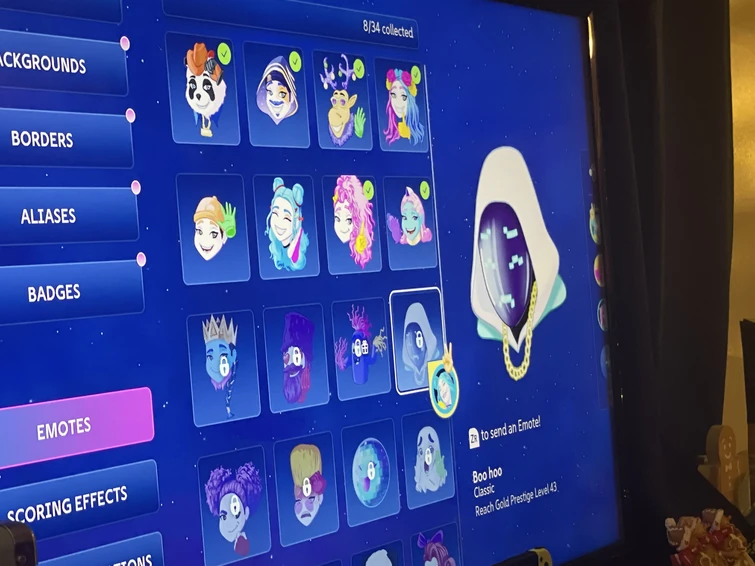 HE CAN MAKE FACIAL EXPRESSIONS?! | Fandom