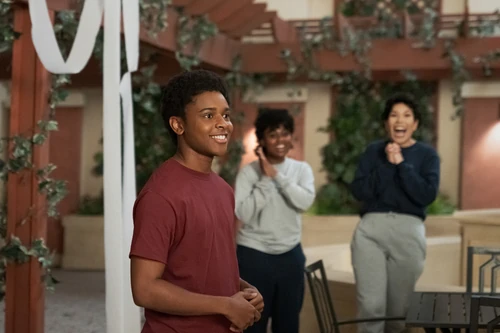 SE1-E03-That-LaDonna-Life-07-Hayden