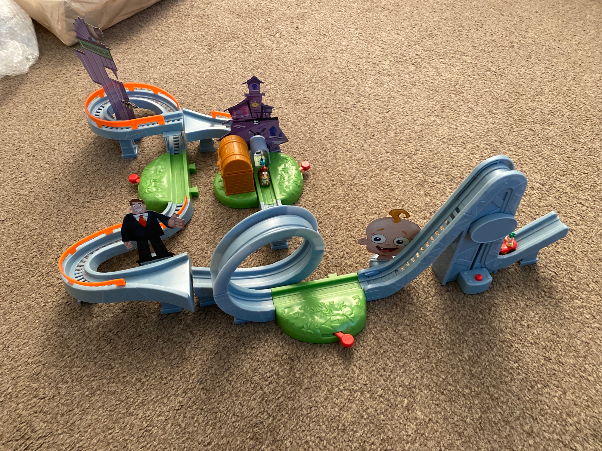 I Finally got the Phineas and Ferb Ultimate Roller Coaster Playset