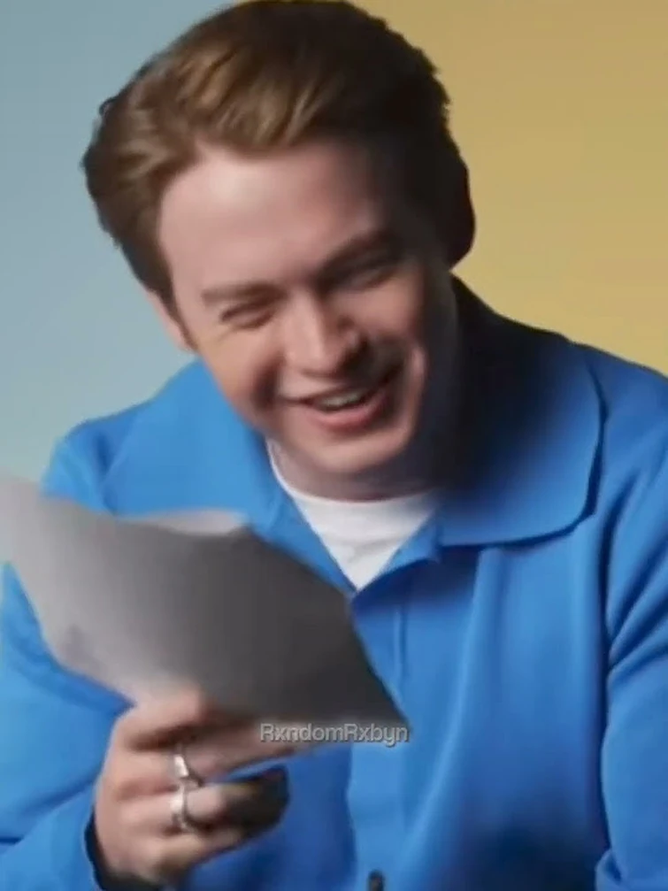 They were so chaotic in this interview 😭 #joelocke #heartstopper #kitconnor #shortsfeed #fyp