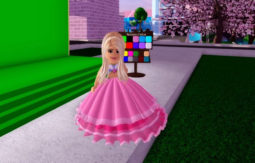 Ballroom entrance is - •Royale High Updates And Outfits•