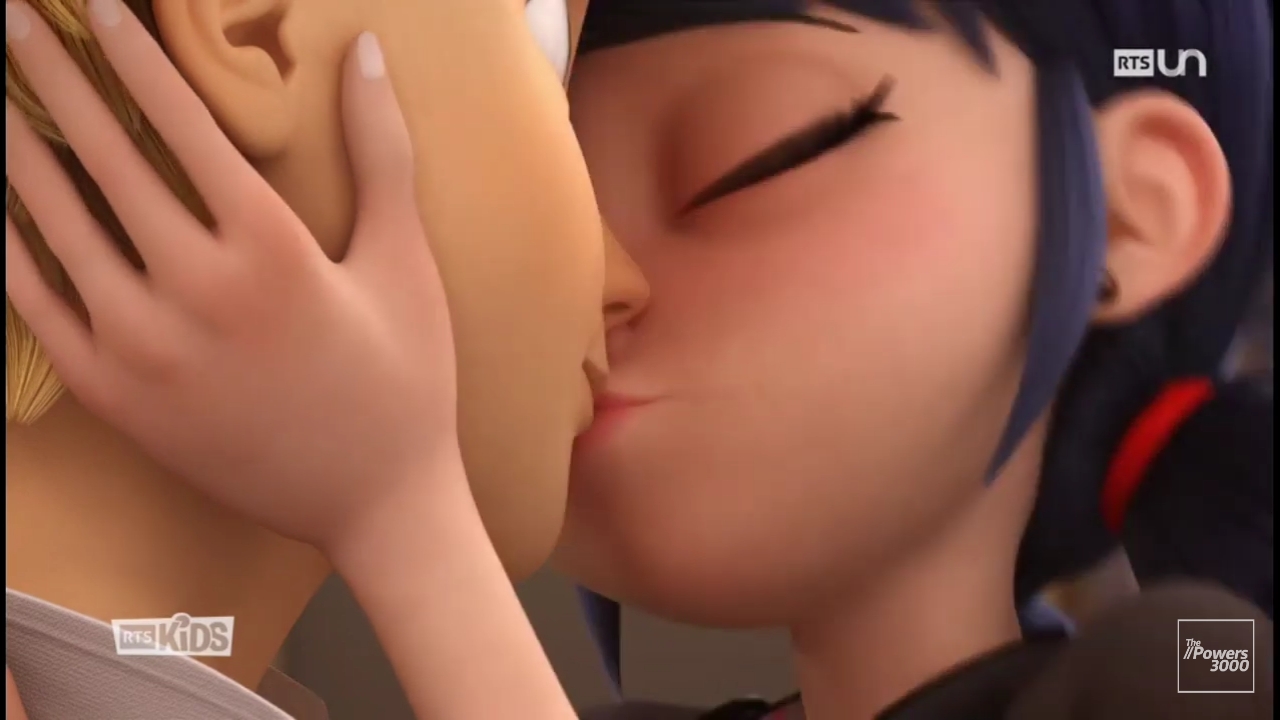 Featured image of post Miraculous Ladybug Marinette And Cat Noir Kiss Cat noir kisses marinette miraculous ladybug comic dub animations subscribe for more daily funny miraculous ladybug