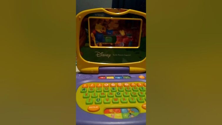 VTech Disney Pooh Picture Computer