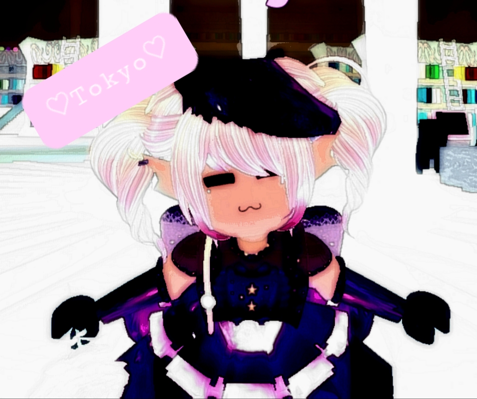 Oh Look Someone S Asking For Images Of Roblox Royale High Avatars To Draw Wow Fandom - maid roblox avatar