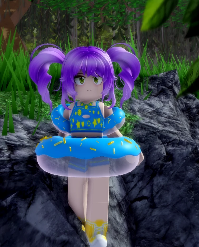 Outfit idea for the NomNom Frosted Donut Floaties! Fandom