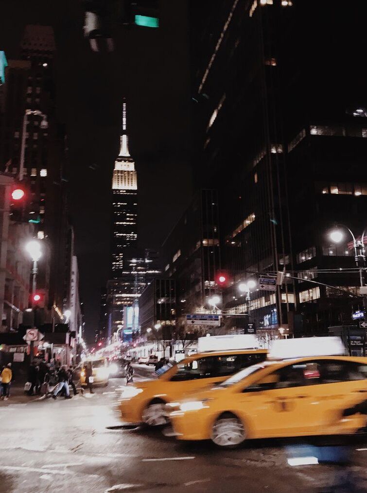 What aesthetic is this. I really Like new york vibe and those black hats  and black Adidas stuff