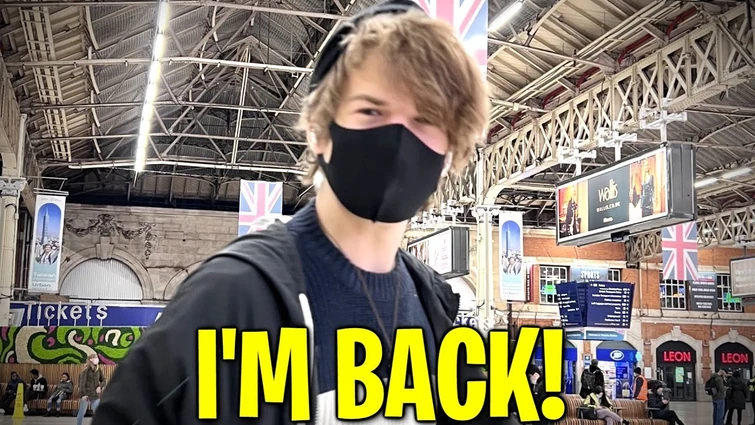 Ranboo Goes Outside Without Glasses