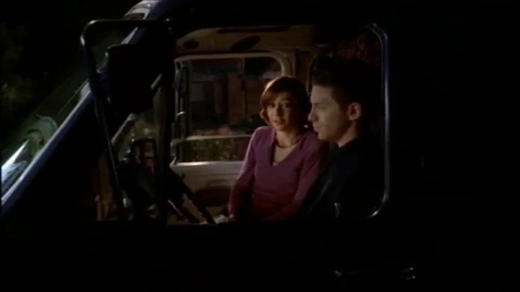 Btvs: Oz leaves Willow again.