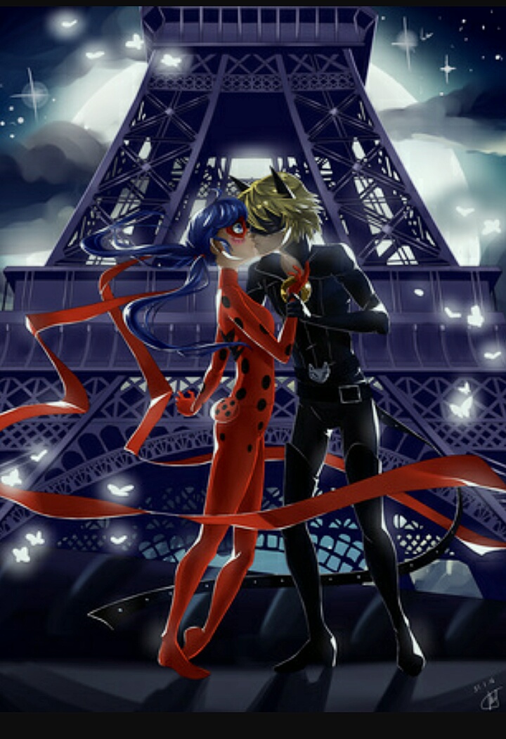 Cat Noir Kiss Ladybug At The Eiffel Tower Fandom