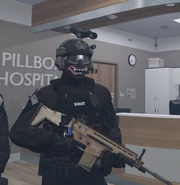 Swat.png (873 KB) Samuel w stroju swat